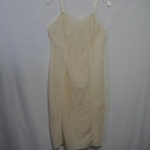 4/$25 Vintage 70s? Full Slip Cream Color Adjustable Straps Size XS/S Wonder Maid